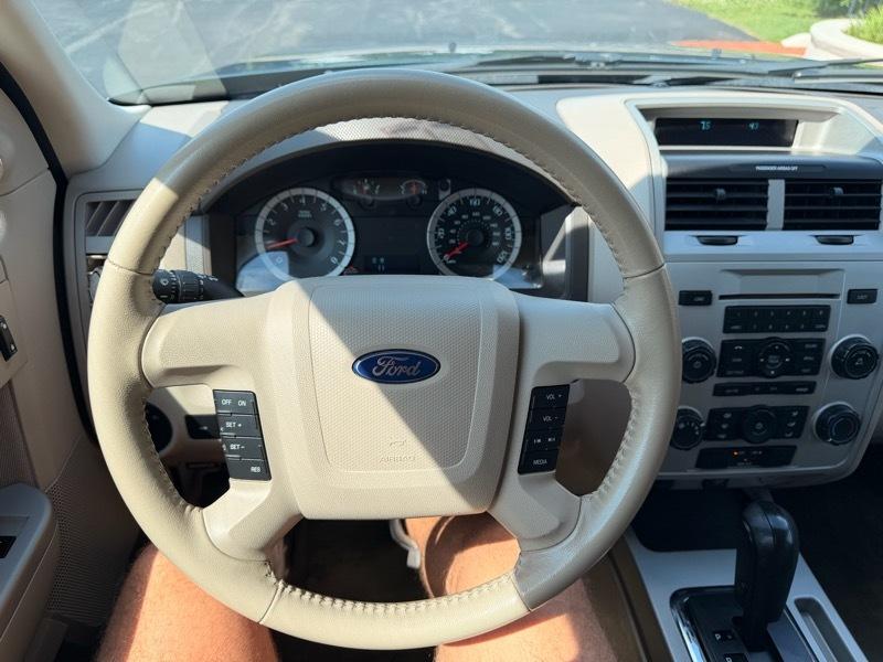 Ford Escape XLT FWD 2011