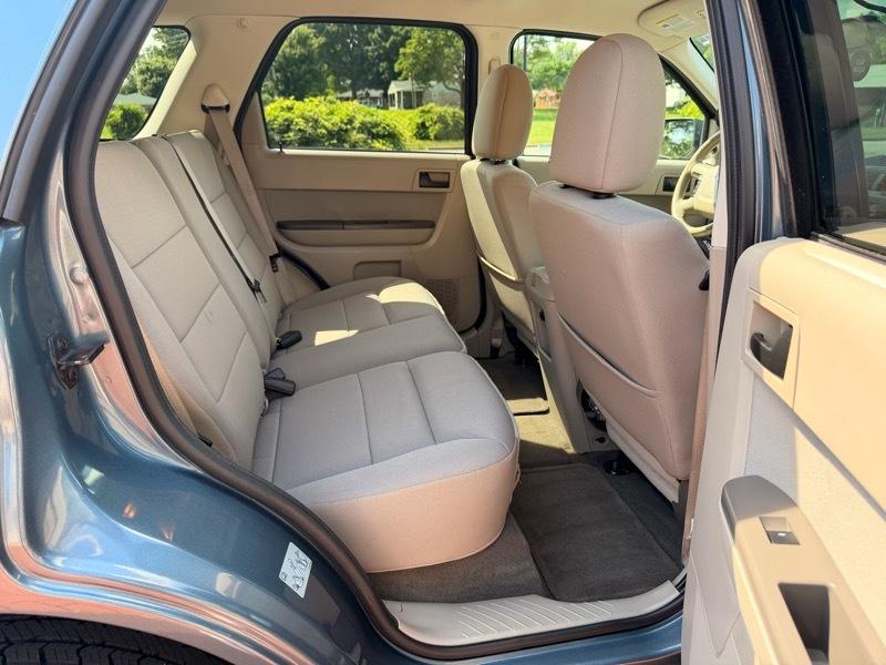 Ford Escape XLT FWD 2011