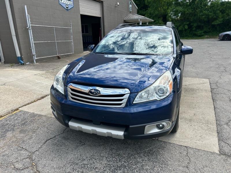 Subaru Outback 2.5i Limited 2011