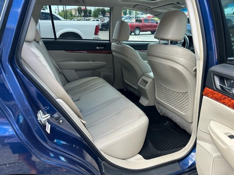 Subaru Outback 2.5i Limited 2011