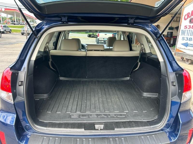Subaru Outback 2.5i Limited 2011