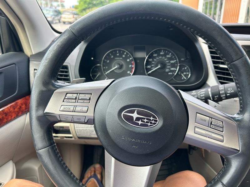 Subaru Outback 2.5i Limited 2011