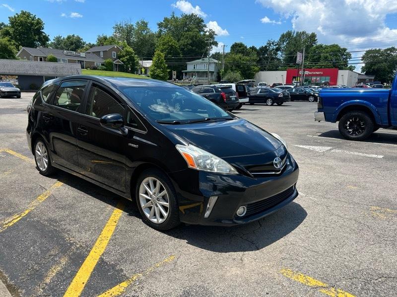 Toyota Prius V Two 2013