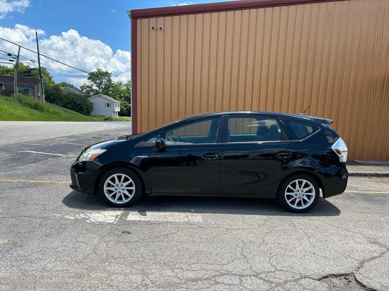 Toyota Prius V Two 2013
