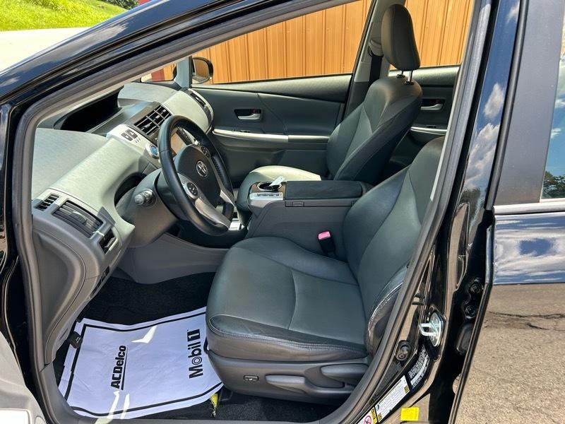 Toyota Prius V Two 2013