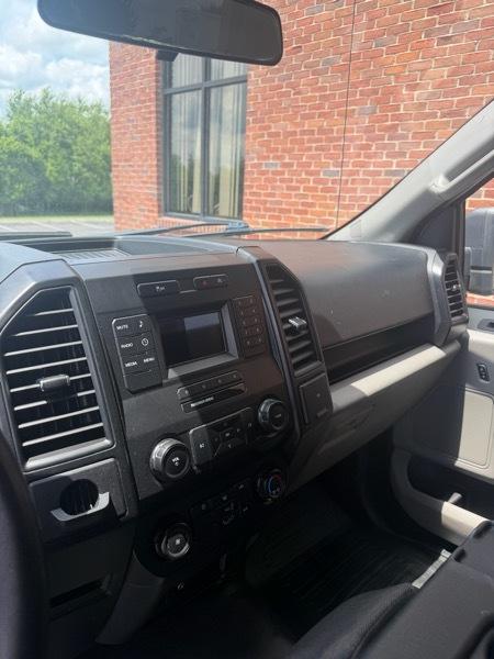 Ford F-150 2WD Reg Cab 141" XL 2019