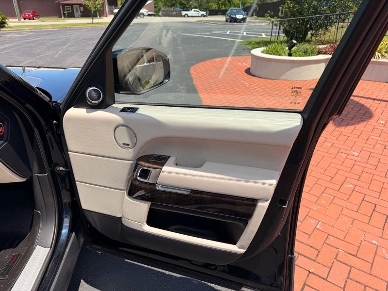 Land Rover Range Rover 5.0L V8 Supercharged 2014