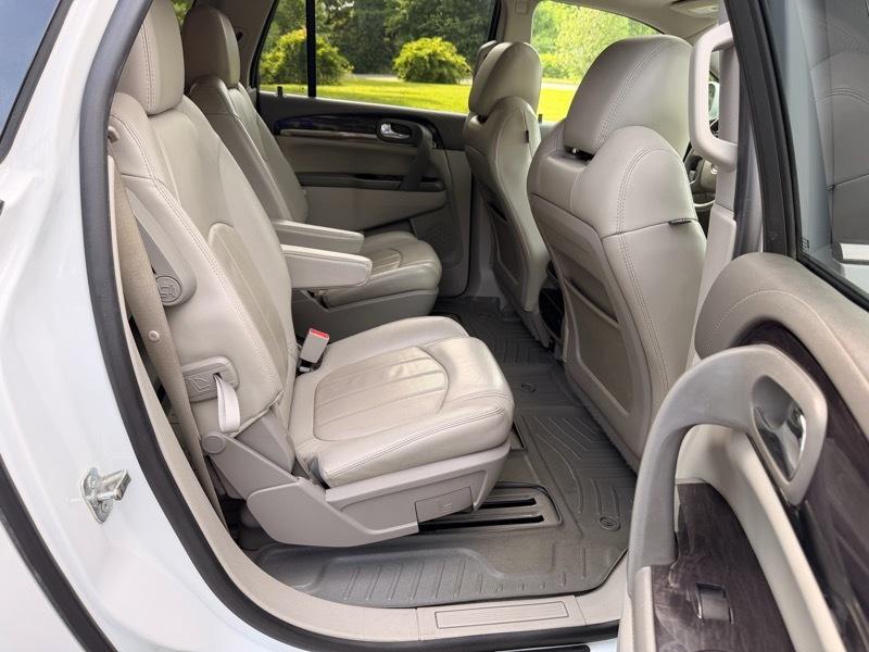 Buick Enclave Leather FWD 2016