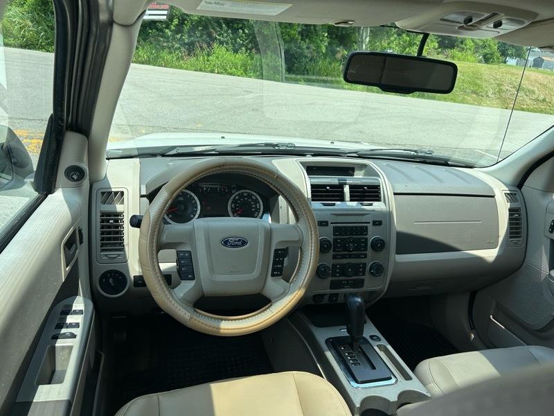 Ford Escape XLT 4WD 2010