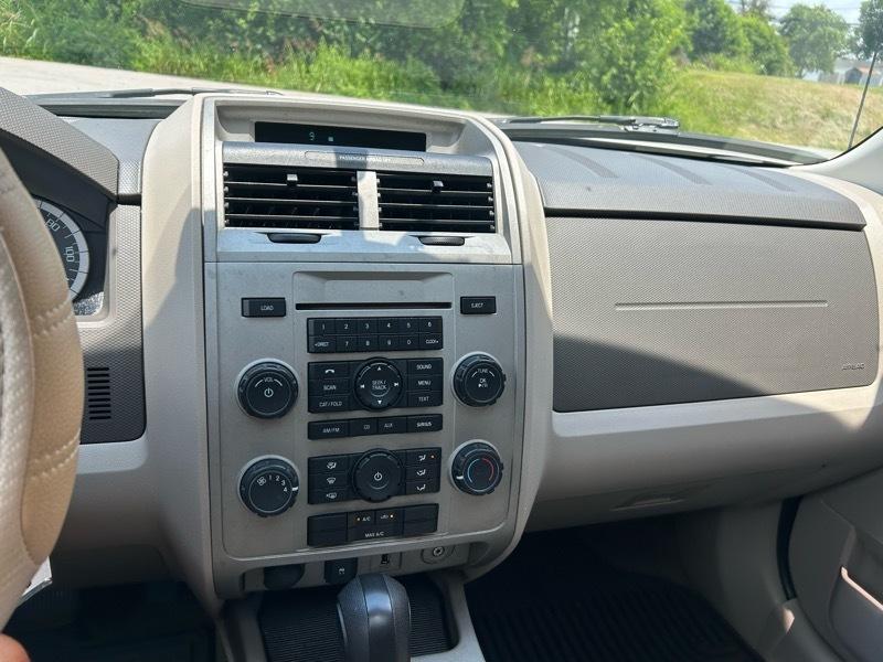 Ford Escape XLT 4WD 2010