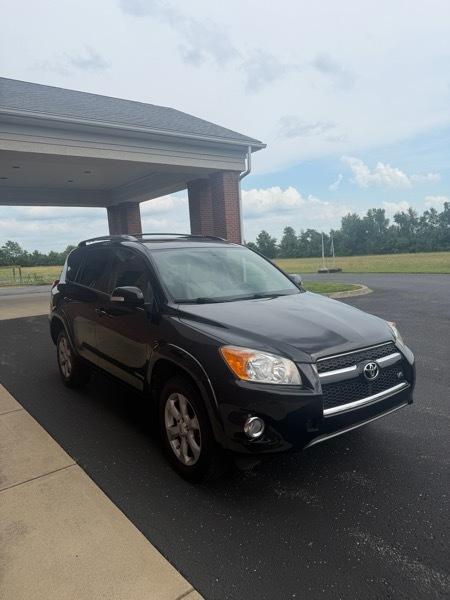 Toyota RAV4 Limited V6 2WD 2012