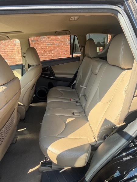 Toyota RAV4 Limited V6 2WD 2012