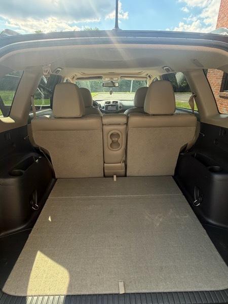 Toyota RAV4 Limited V6 2WD 2012