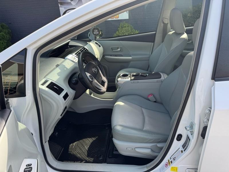Toyota Prius V Two 2012