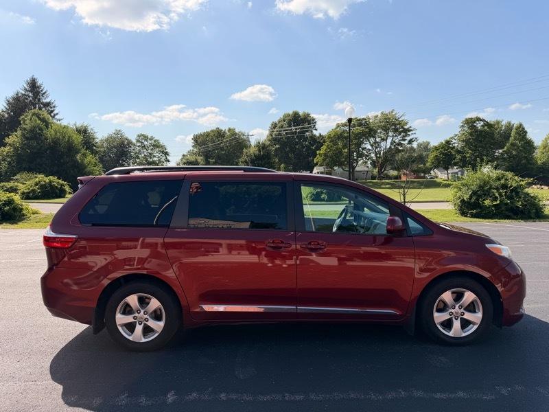 Toyota Sienna  2015