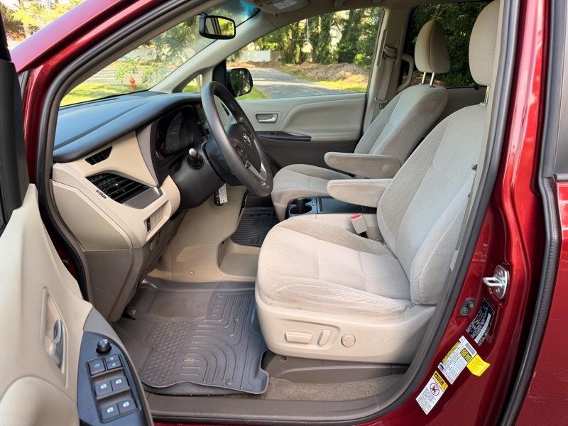 Toyota Sienna  2015
