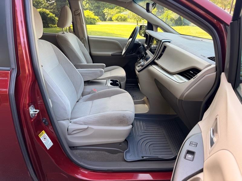 Toyota Sienna  2015
