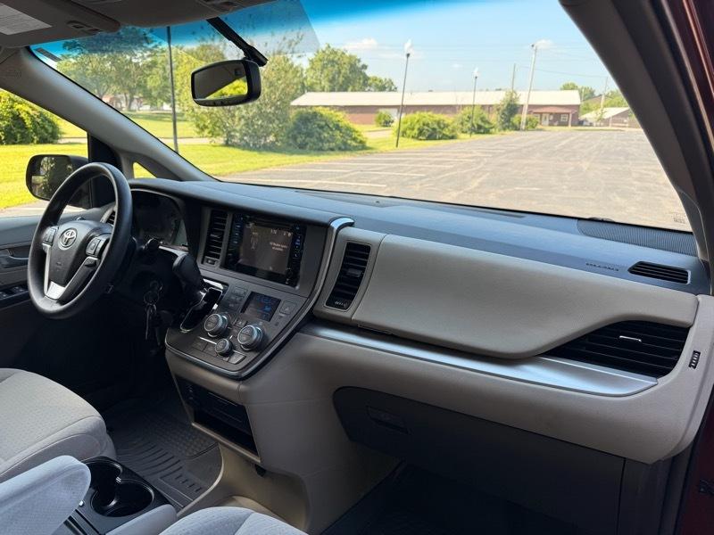 Toyota Sienna  2015