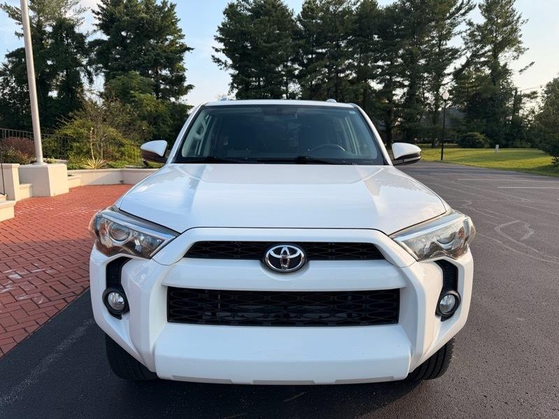 Toyota 4Runner SR5 4WD 2015