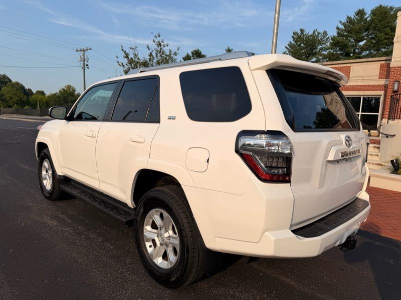 Toyota 4Runner SR5 4WD 2015