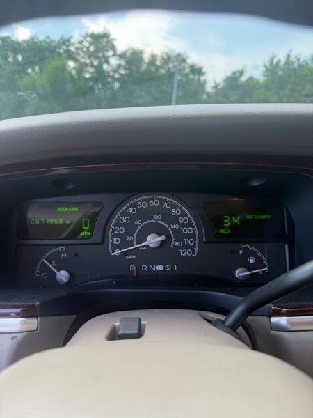 Lincoln Town Car Signature 2004