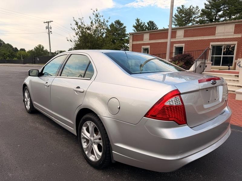 Ford Fusion SE 2012