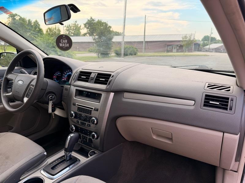 Ford Fusion SE 2012
