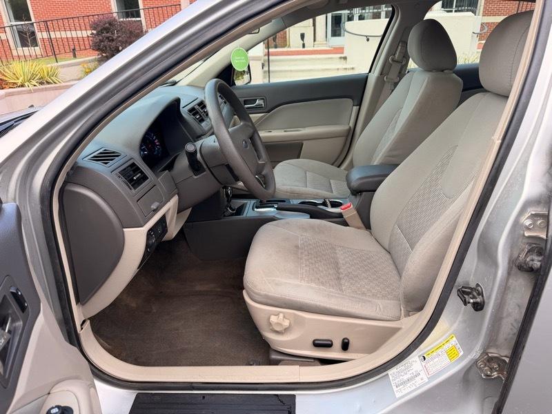 Ford Fusion SE 2012