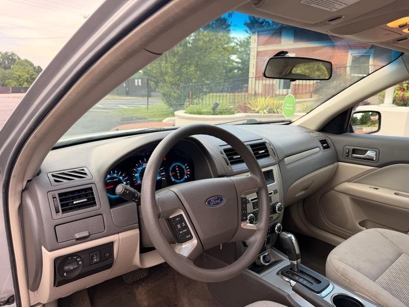Ford Fusion SE 2012
