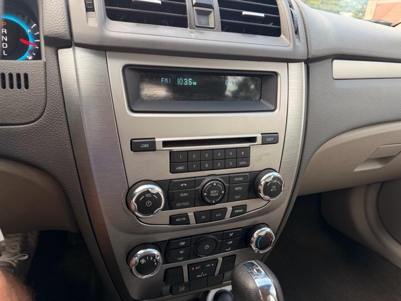 Ford Fusion SE 2012