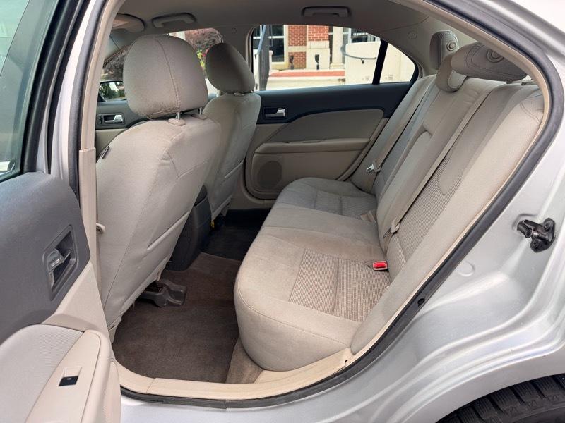 Ford Fusion SE 2012