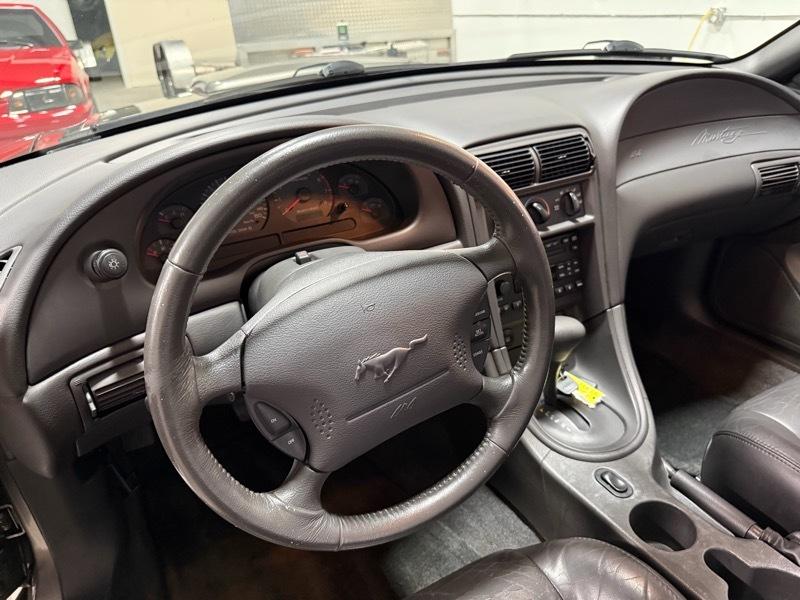 Ford Mustang GT Deluxe Convertible 2002