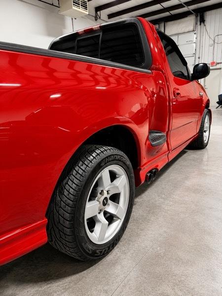 Ford F-150 SVT Lightning 1999