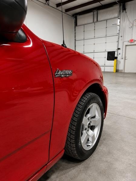 Ford F-150 SVT Lightning 1999