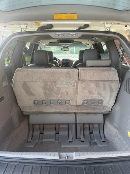 Toyota Sienna XLE FWD 2009
