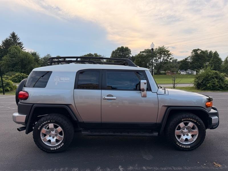Toyota FJ Cruiser 4WD AT 2010