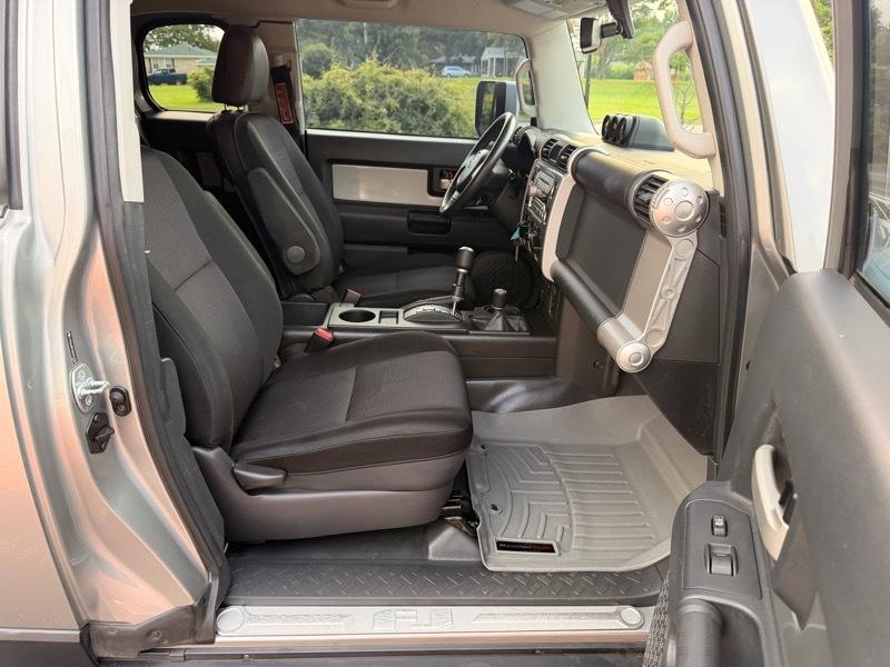 Toyota FJ Cruiser 4WD AT 2010