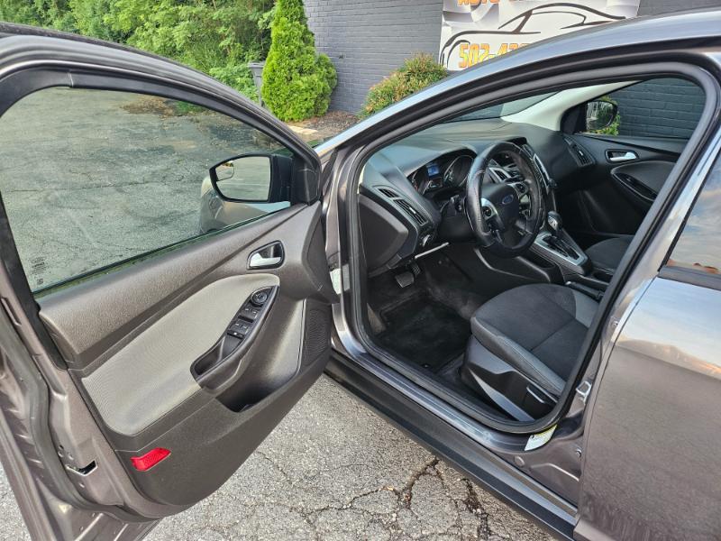 Ford Focus SE Hatch 2013