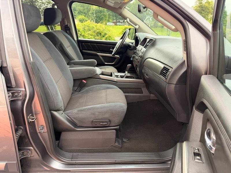 Nissan Armada SL 4WD 2015