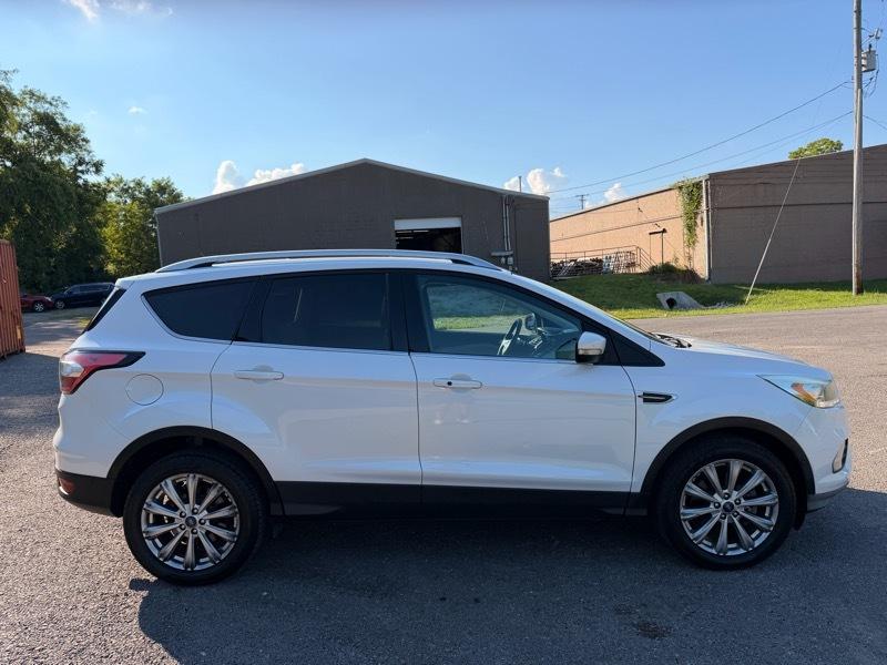 Ford Escape Titanium FWD 2017