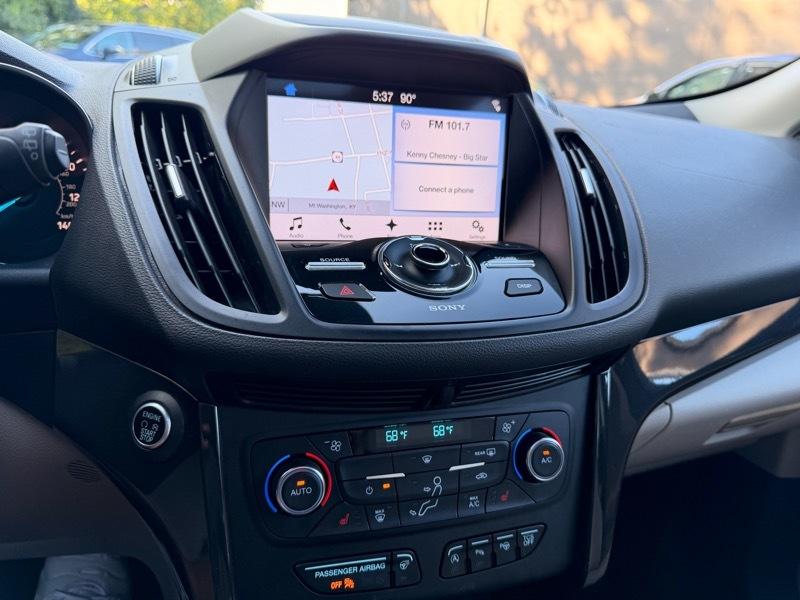 Ford Escape Titanium FWD 2017