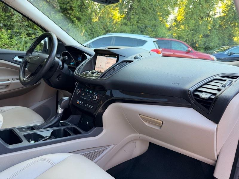 Ford Escape Titanium FWD 2017
