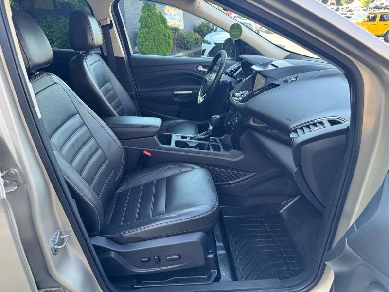 Ford Escape Titanium FWD 2017