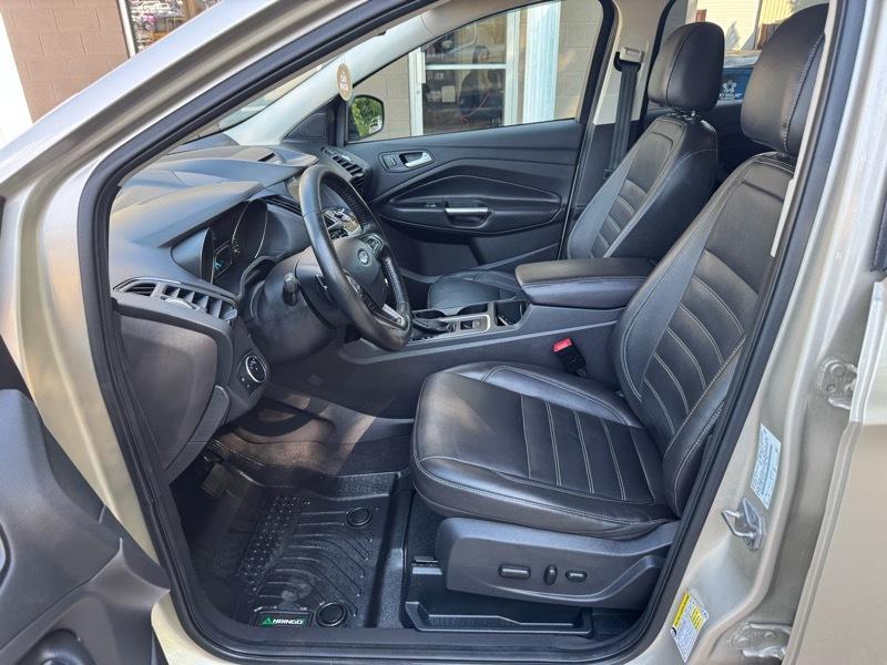 Ford Escape Titanium FWD 2017