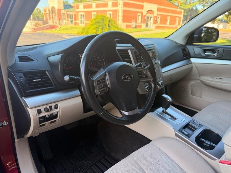 Subaru Outback 2.5i Premium 2013