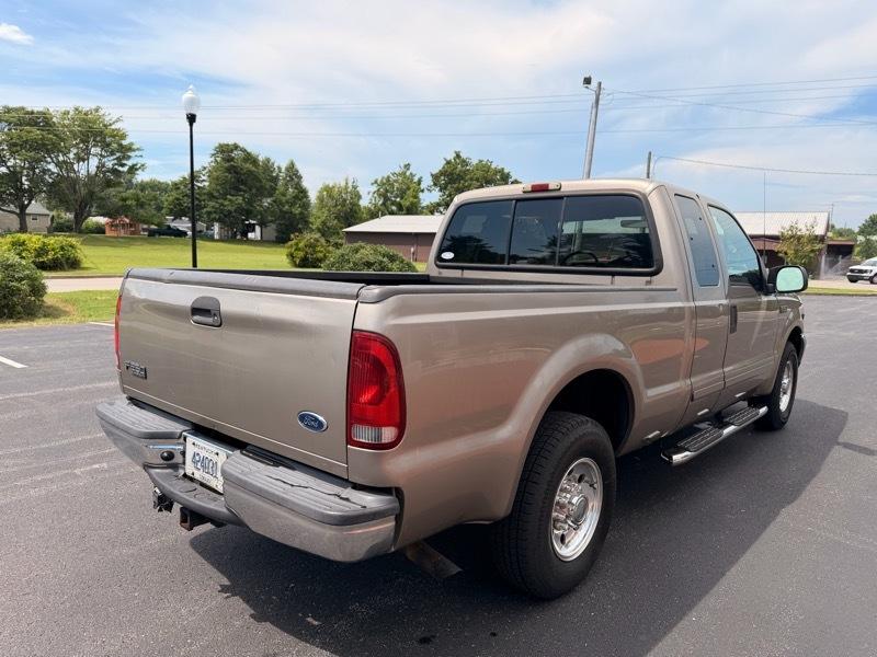 Ford F-250 SD XLT SuperCab 2WD 2002