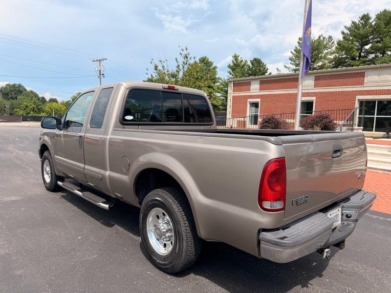 Ford F-250 SD XLT SuperCab 2WD 2002