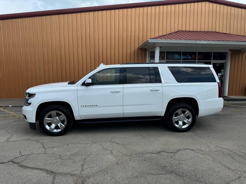 Chevrolet Suburban LT 4WD 2019