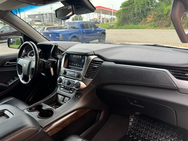 Chevrolet Suburban LT 4WD 2019