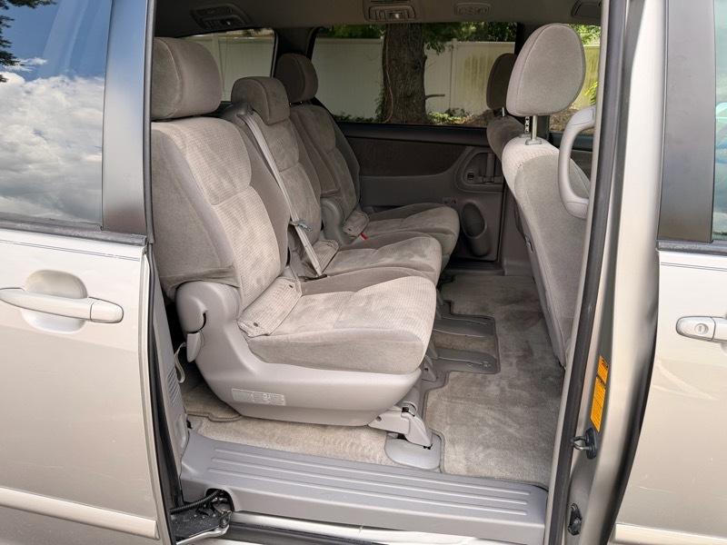 Toyota Sienna LE FWD 8-Passenger Seating 2008